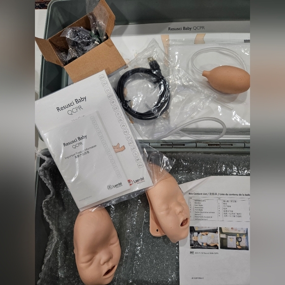 Resusci Baby QCPR by Laerdal Medical. Excellent Used Condition Manikin CPR - Picture 5 of 16